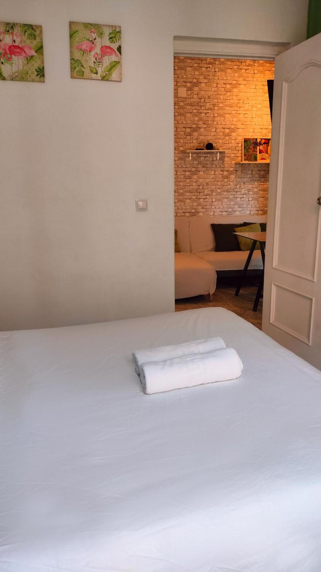 Apartamento En Sevilla Centro Con Vistas A La Plaza Alameda De Hercules - Hasta 7 Personas Экстерьер фото